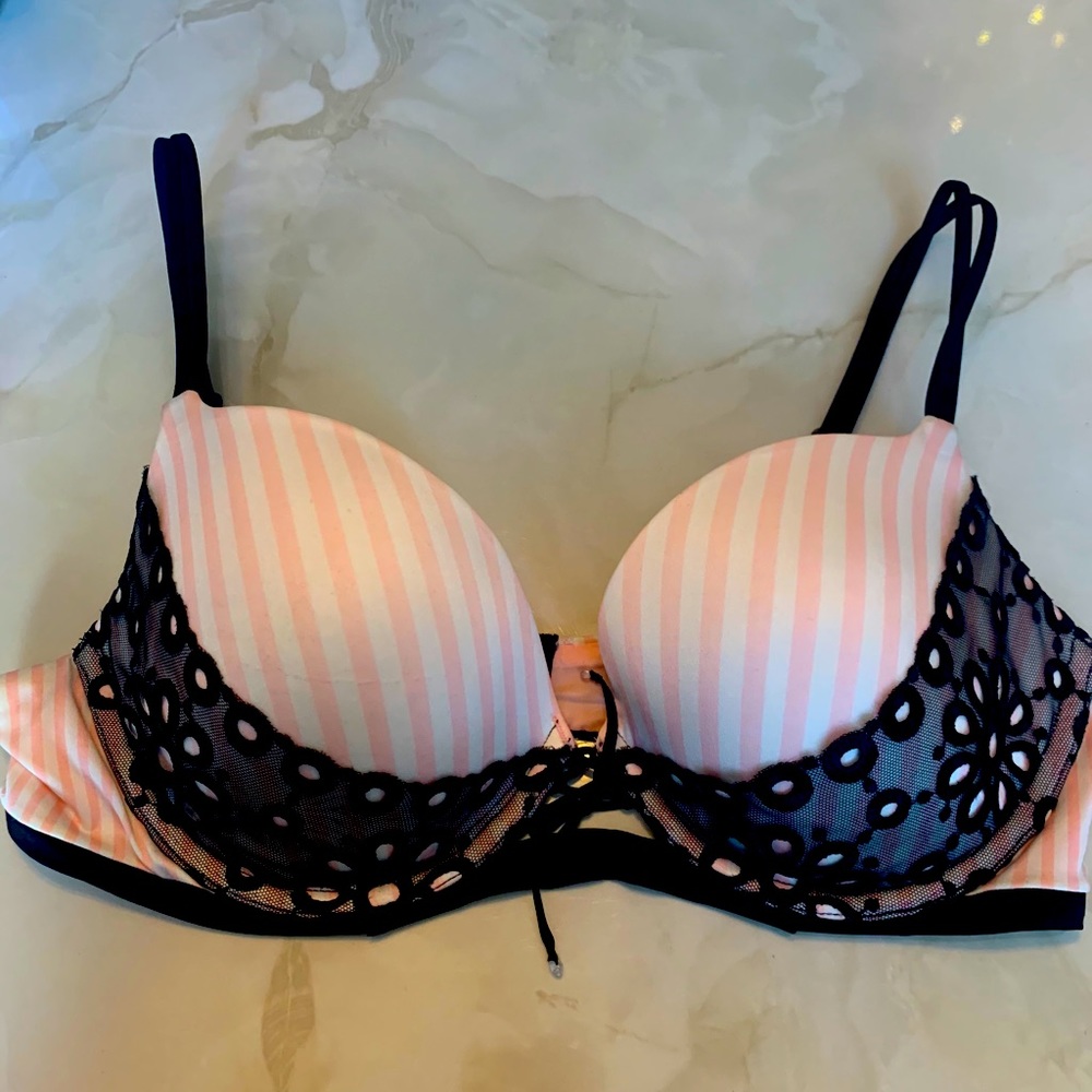 Victoria’s Secret Very Sexy Push up